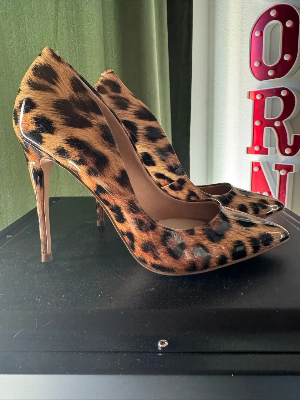 Steve Madden Leopard Print Pointed Toe Stiletto Pumps - Brown/Black NEW 7